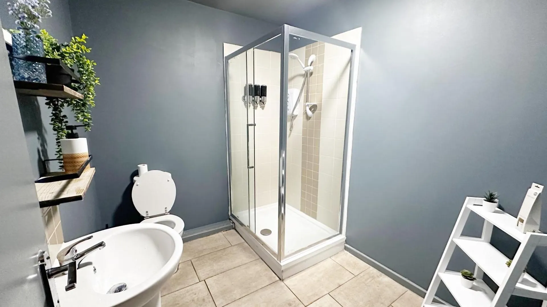 Oak Suite - 2 Bed - Sleeps 4 - Central Blackpool